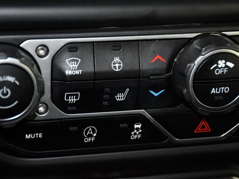 Used 2021 Jeep Wrangler Unlimited Sport AWD/4WD image 29