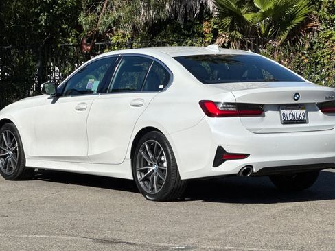 Used 2021 BMW 330i Sedan w/ Driving Assistance Package image 5
