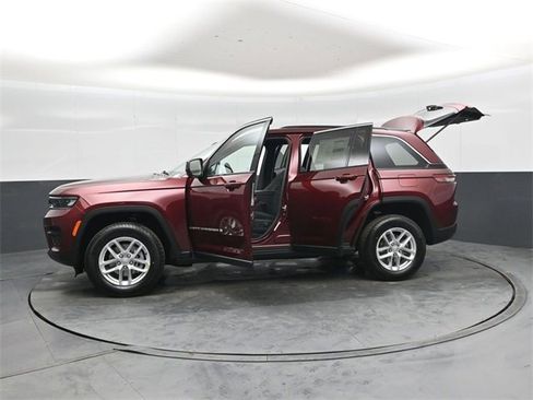 New 2025 Jeep Grand Cherokee Laredo image 49