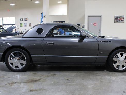 Used 2003 Ford Thunderbird RWD image 31