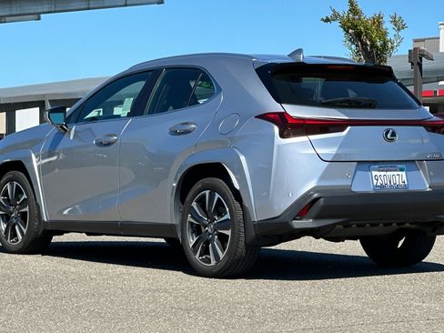 Used 2025 Lexus UX 300h FWD w/ Cold Area Package image 6