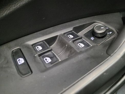 Used 2021 Volkswagen Jetta S FWD image 27