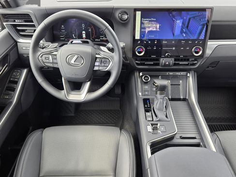 Used 2026 Lexus GX 550 w/ Accessory Package (2T) AWD/4WD image 26