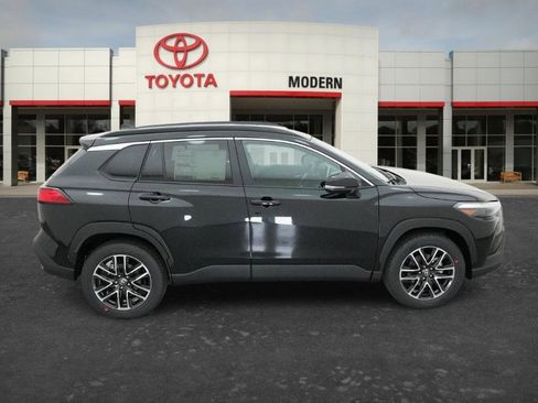 New 2026 Toyota Corolla Cross XLE image 2