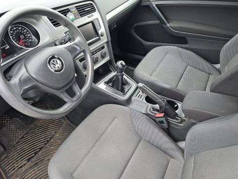 Used 2015 Volkswagen Golf S image 7