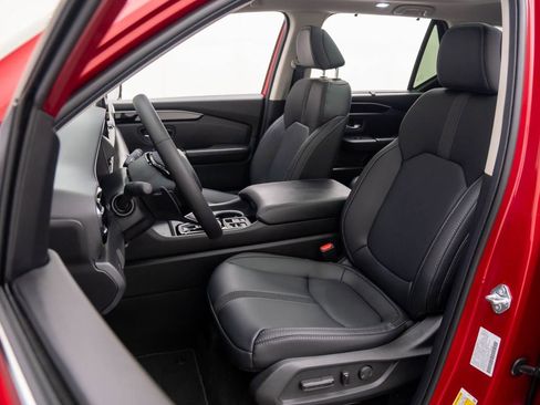 New 2025 Honda Pilot Touring image 16