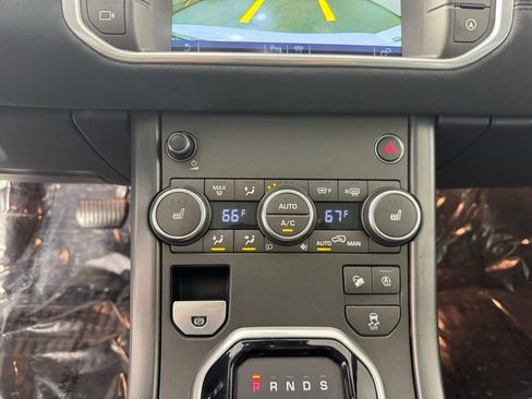 Used 2019 Land Rover Range Rover Evoque SE AWD/4WD image 26