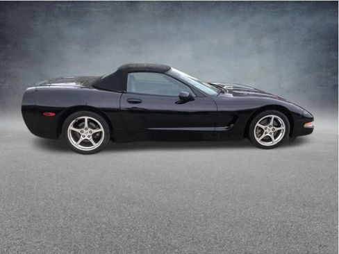 Used 2003 Chevrolet Corvette Convertible w/ Preferred Equipment Group1 RWD image 10