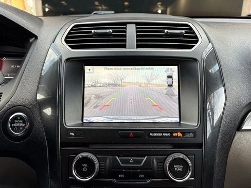 Used 2018 Ford Explorer XLT w/ Equipment Group 202A image 44