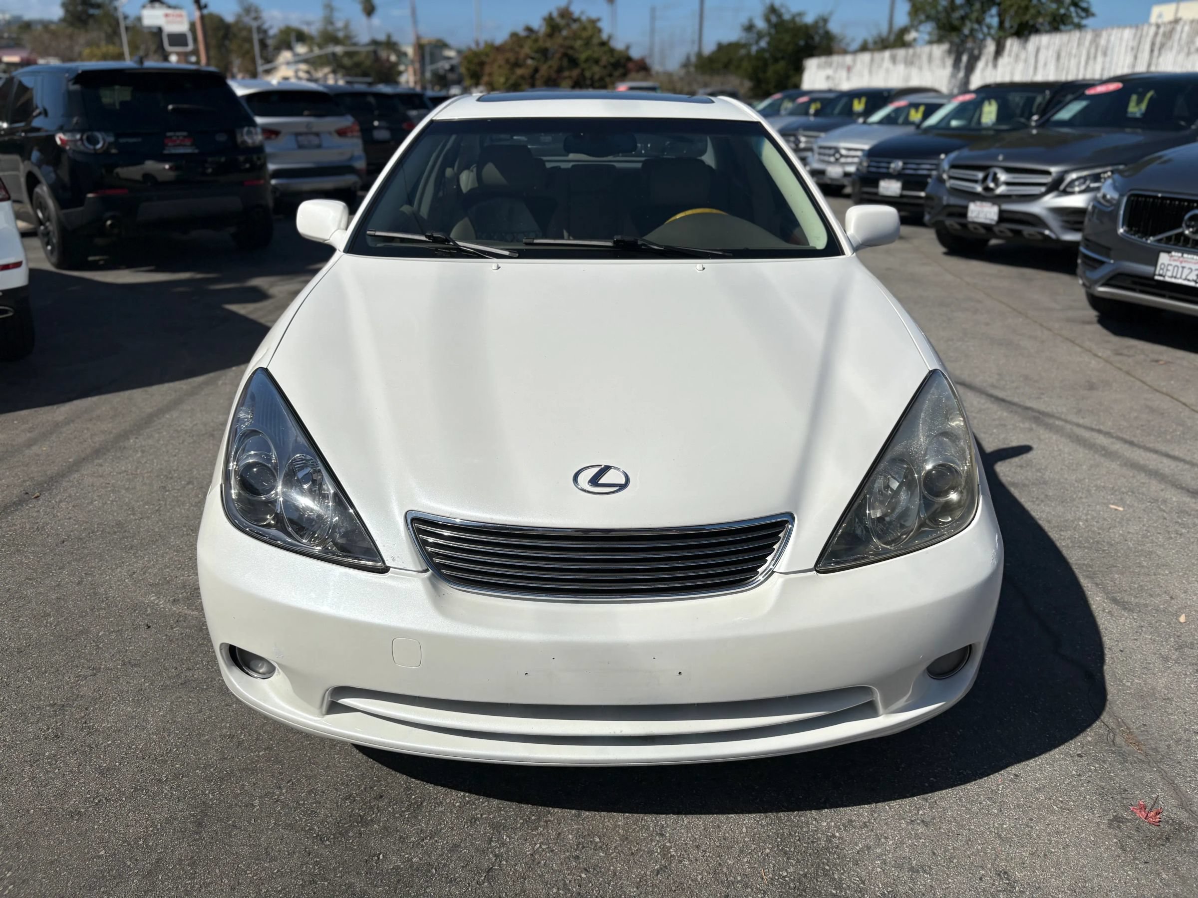 Used 2005 Lexus ES 330 FWD image 2