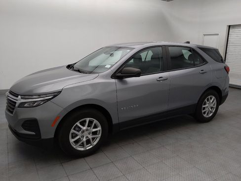 Used 2023 Chevrolet Equinox LS w/ LPO, Floor Liner Package FWD image 2