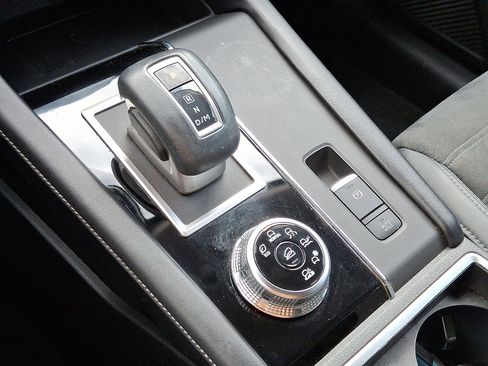 Used 2022 Mitsubishi Outlander SE image 17