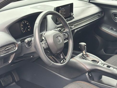 Certified 2025 Honda HR-V Sport image 14