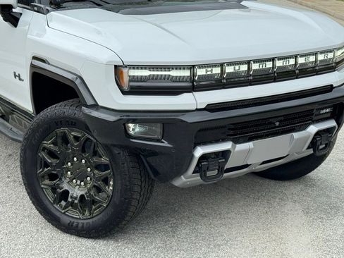 New 2025 GMC Hummer EV 3X w/ LPO, Illumination Package image 6