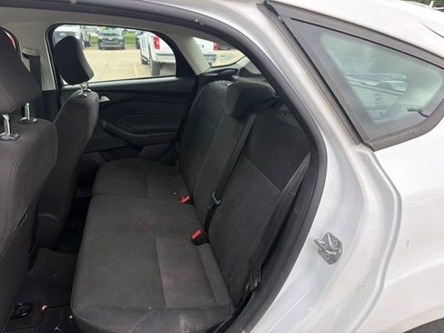 Used 2015 Ford Focus SE w/ SE Cold Weather Package FWD image 15