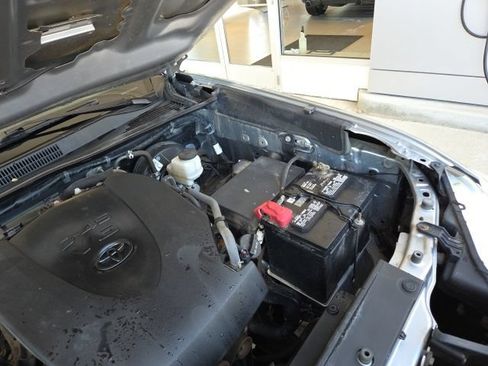 Used 2020 Toyota Tacoma TRD Sport AWD/4WD image 75