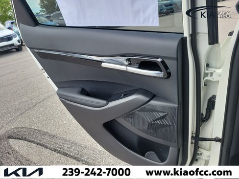 New 2026 Kia Seltos S FWD image 13