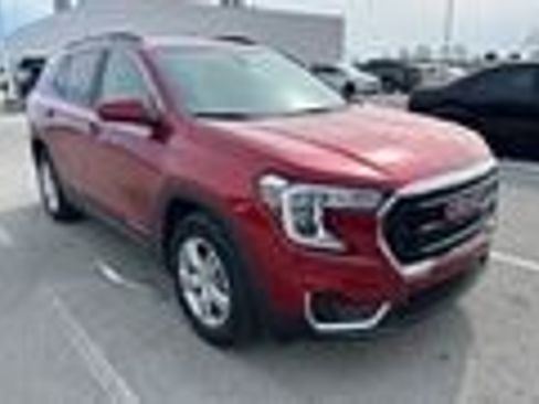 Used 2024 GMC Terrain SLT w/ Elevation Edition image 2