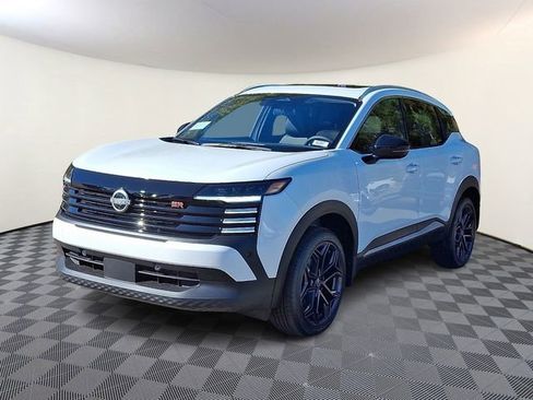 New 2026 Nissan Kicks SR w/ SR Premium Package image 3