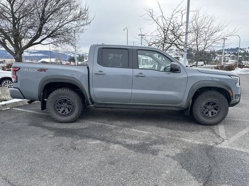 Used 2025 Nissan Frontier PRO-4X w/ Pro Premium Package image 10