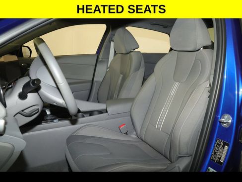 Used 2025 Hyundai Elantra SEL w/ Cargo Package FWD image 4
