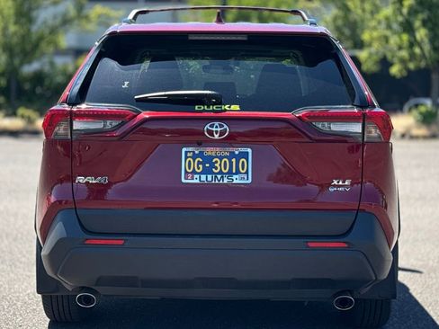 Used 2025 Toyota RAV4 XLE Premium w/ Weather Package AWD/4WD image 4