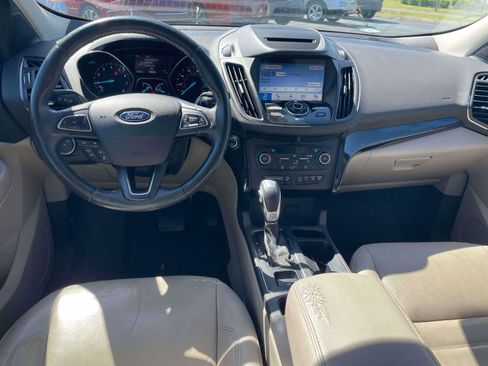 Used 2018 Ford Escape Titanium w/ Ford Safe & Smart Package AWD/4WD image 7
