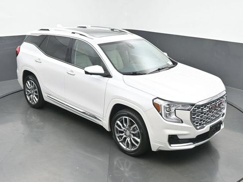 Used 2023 GMC Terrain Denali w/ Denali Premium Package AWD/4WD image 45