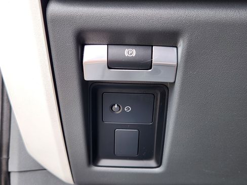 Used 2020 Land Rover Defender 110 S AWD/4WD image 22