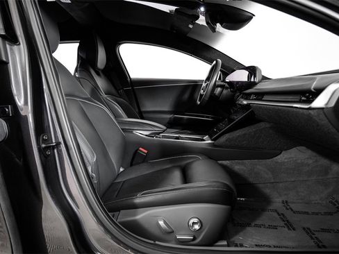 Used 2023 Lucid Air Touring image 39