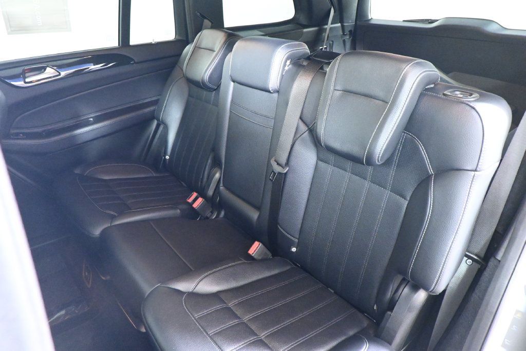 Used 2017 Mercedes-Benz GLS 450 4MATIC image 4