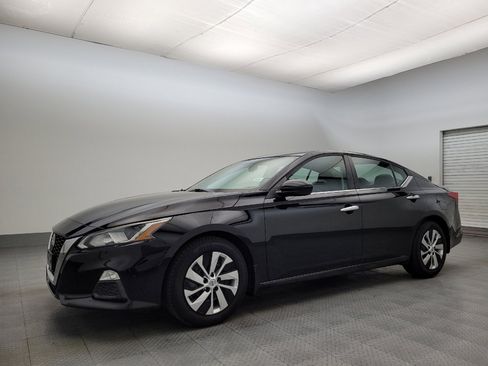 Used 2020 Nissan Altima 2.5 S image 2