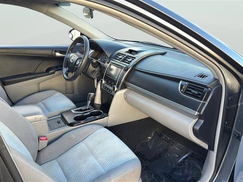 Used 2012 Toyota Camry LE image 15