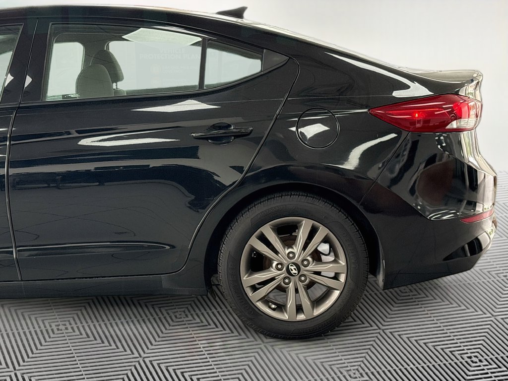 Used 2017 Hyundai Elantra SE FWD image 7