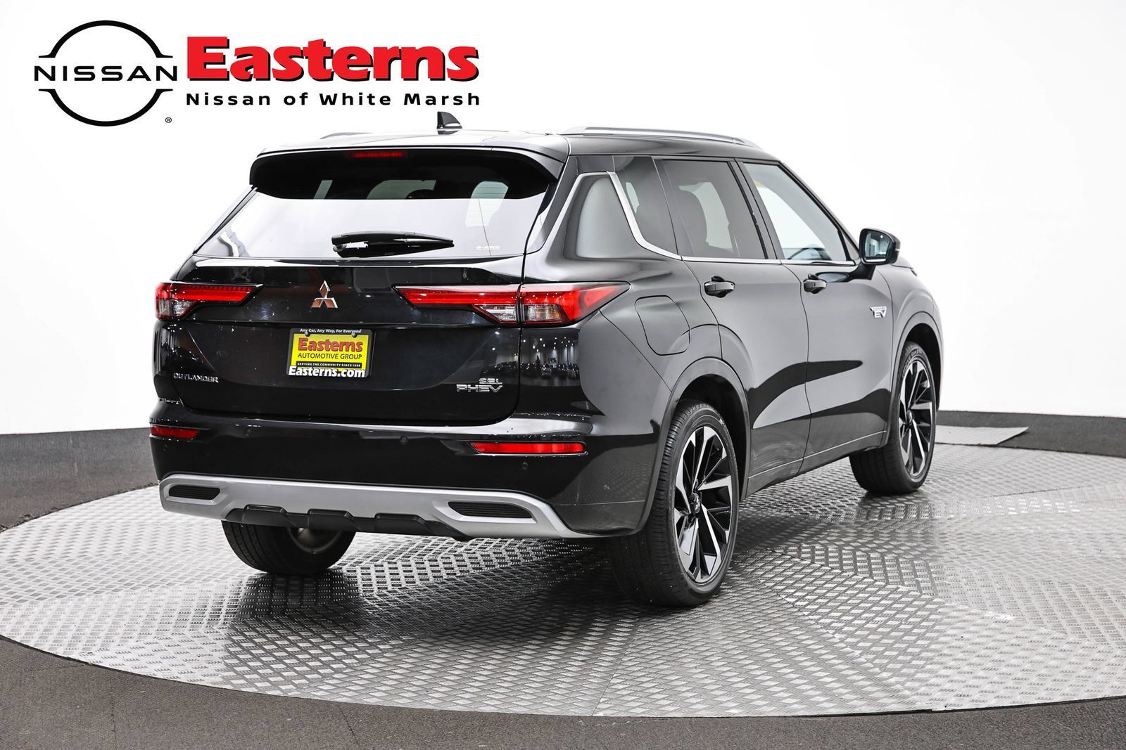 Used 2024 Mitsubishi Outlander SEL AWD/4WD image 5