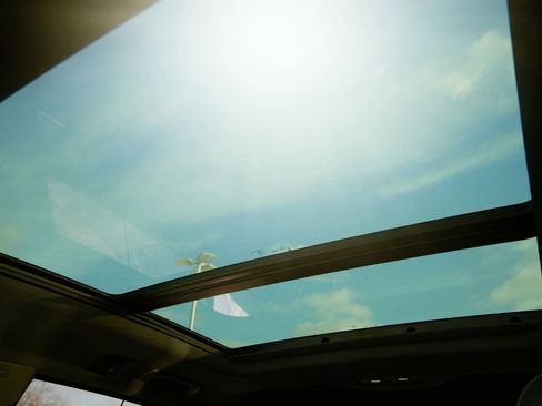 Certified 2025 Audi Q8 Prestige w/ Prestige Package image 34