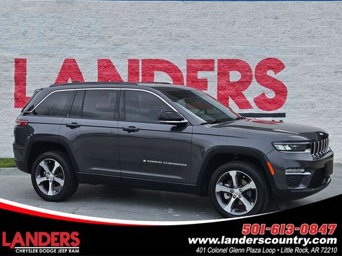 Used 2024 Jeep Grand Cherokee Limited RWD image 1