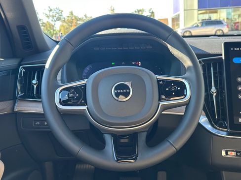Used 2026 Volvo XC90 T8 Ultra w/ Protection Package Premier AWD/4WD image 15