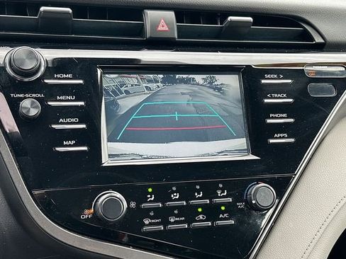 Used 2019 Toyota Camry LE FWD image 22