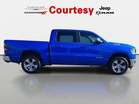 Used 2023 RAM 1500 Laramie AWD/4WD image 3