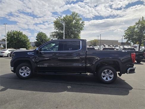 New 2026 GMC Sierra 1500 SLE image 7