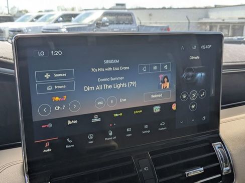 Used 2022 Lincoln Navigator Reserve image 14