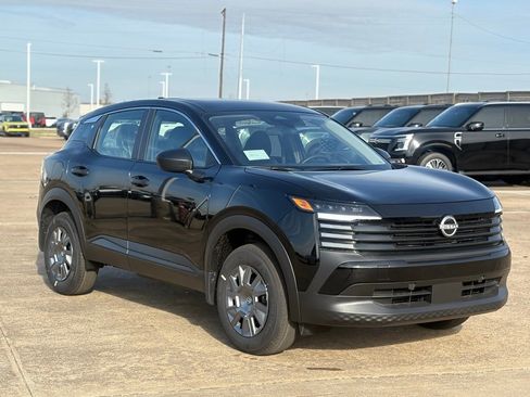 New 2026 Nissan Kicks S image 5