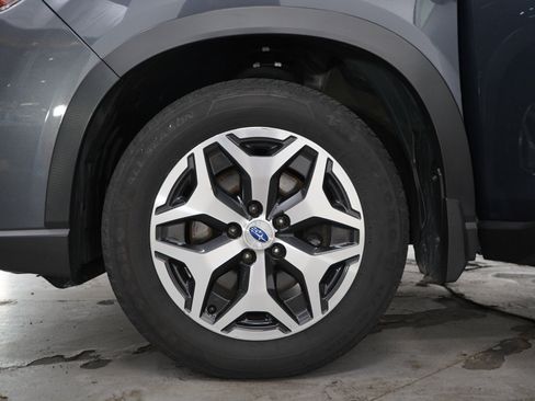 Used 2020 Subaru Forester Premium AWD/4WD image 28