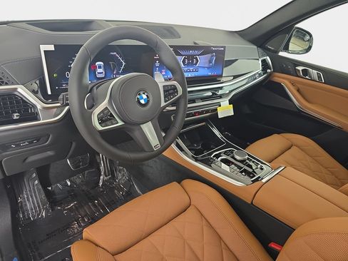 New 2026 BMW X5 xDrive40i w/ M Sport Package AWD/4WD image 16