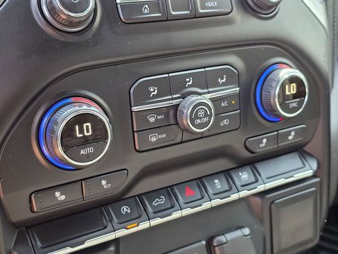 Used 2020 Chevrolet Silverado 1500 LT w/ All-Star Edition image 32