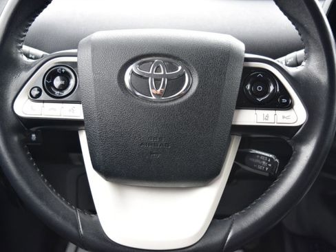 Used 2018 Toyota Prius Prime Premium FWD image 15