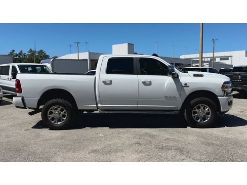 Used 2024 RAM 2500 Laramie AWD/4WD image 9