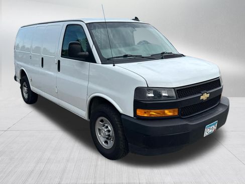 Used 2021 Chevrolet Express 2500 w/ Safety Package RWD image 3