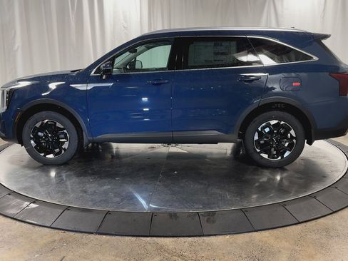New 2026 Kia Sorento S image 7